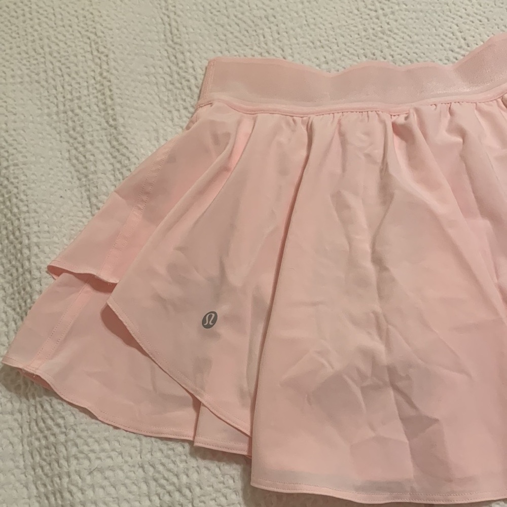 NWOT lululemon RARE pink skirt size 4 shirt length